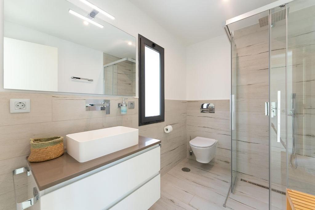 Villa Mit Pool Los Lagos 16 ซาโลเบร ภายนอก รูปภาพ