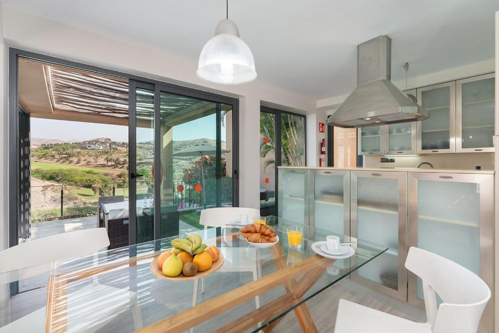 Villa Mit Pool Los Lagos 16 ซาโลเบร ภายนอก รูปภาพ