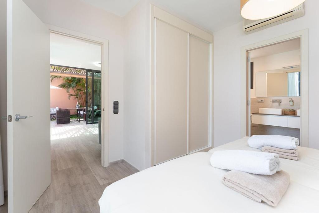 Villa Mit Pool Los Lagos 16 ซาโลเบร ภายนอก รูปภาพ